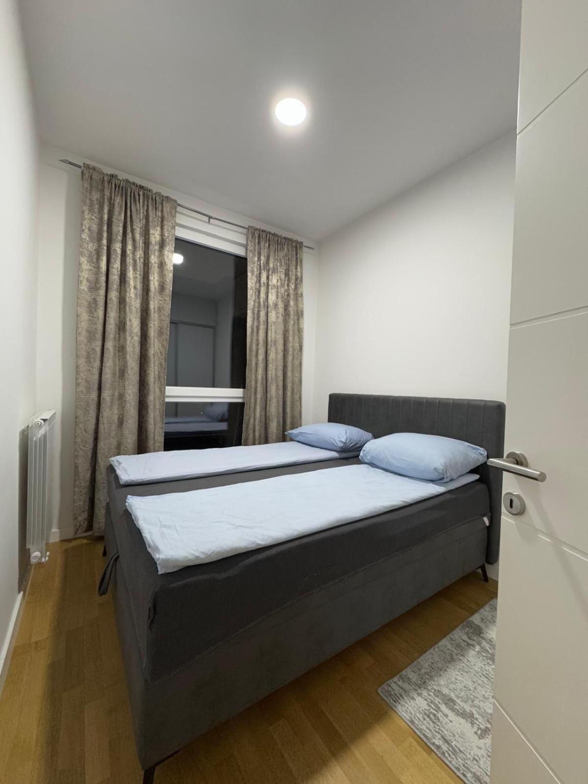 Bulevar Apartment *